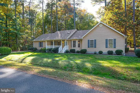 54 Cresthaven Dr, Berlin, MD 21811