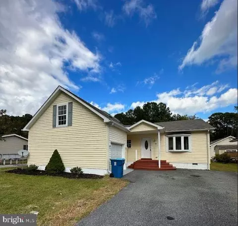 13 Bridgewater Rd, Berlin, MD 21811