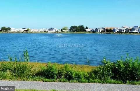 818 Bahia Dr, Ocean City, MD 21842