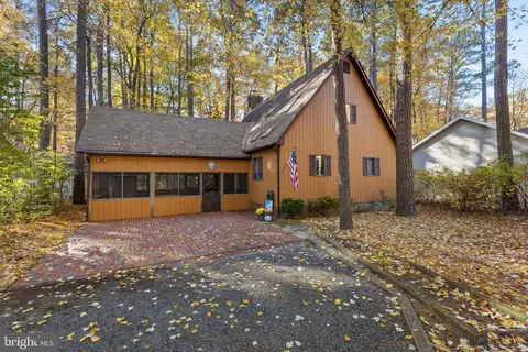 80 Cresthaven Dr, Berlin, MD 21811 photo 2