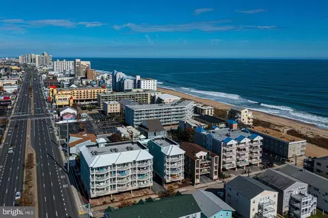 18 79th St #304, Ocean City, MD 21842