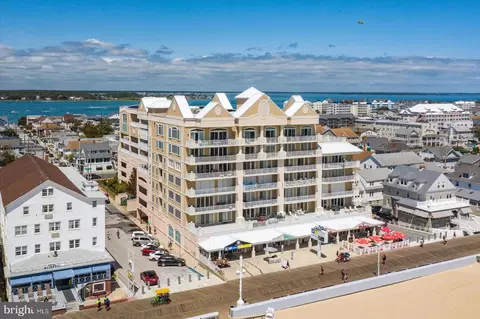 6 7th St #401, Ocean City, MD 21842