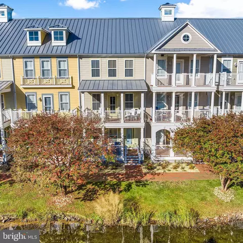 6 Canal Side Mews W, Ocean City, MD 21842