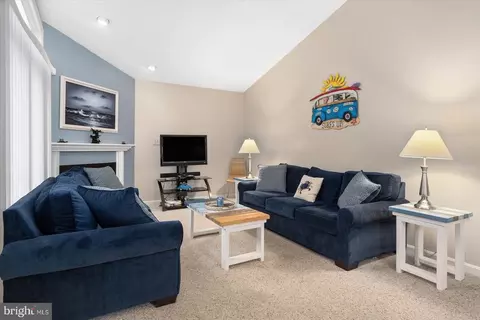 35 Offshore Ln, Berlin, MD 21811 photo 2