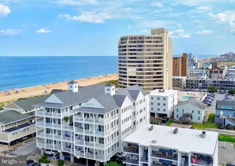 5 87th St #301, Ocean City, MD 21842