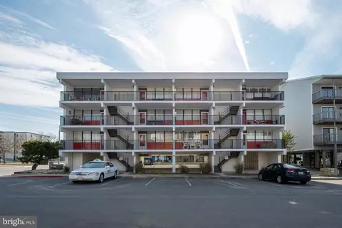 11 124th St #103, Ocean City, MD 21842