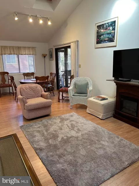 189 Windjammer Rd, Berlin, MD 21811 photo 2