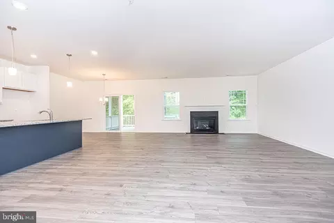 Living - 9 Brandywine Dr, Berlin, MD 21811 photo 3 of 5