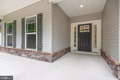 Exterior - 9 Brandywine Dr, Berlin, MD 21811 photo 4 of 12