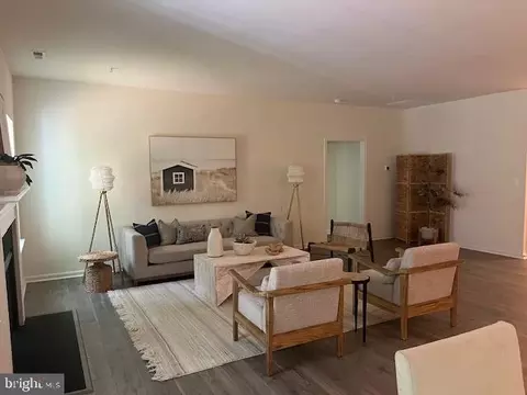 Living - 9 Brandywine Dr, Berlin, MD 21811 photo 1 of 5