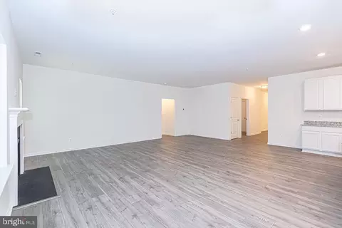Living - 9 Brandywine Dr, Berlin, MD 21811 photo 5 of 5
