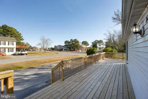 Exterior - 1 Belle View Dr, Ocean Pines, MD 21811 photo 5 of 8