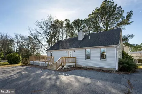 Exterior - 1 Belle View Dr, Ocean Pines, MD 21811 photo 2 of 8
