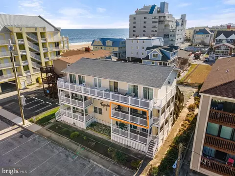 7 84th St #4W, Ocean City, MD 21842
