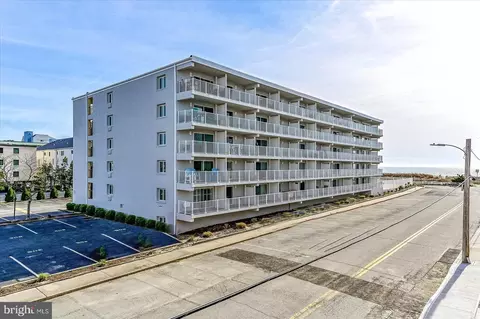 2 80th St #304, Ocean City, MD 21842