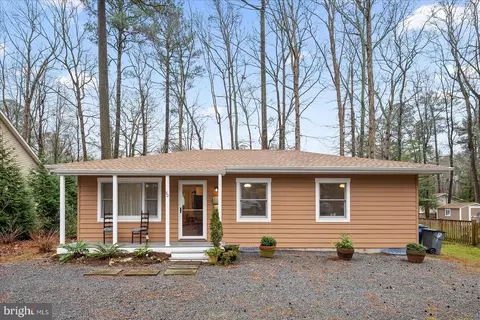 40 Harpoon Rd, Berlin, MD 21811