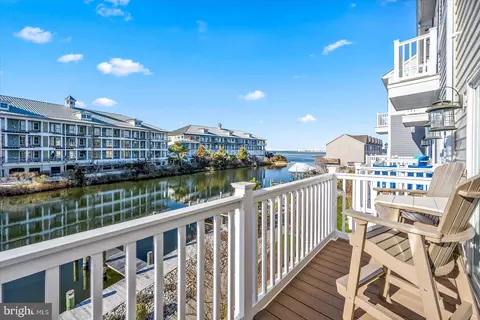 119 70th St #B, Ocean City, MD 21842