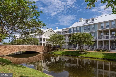 25 Canal Side Mews E, Ocean City, MD 21842