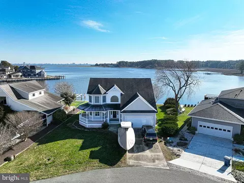8 Wood Duck Dr, Berlin, MD 21811