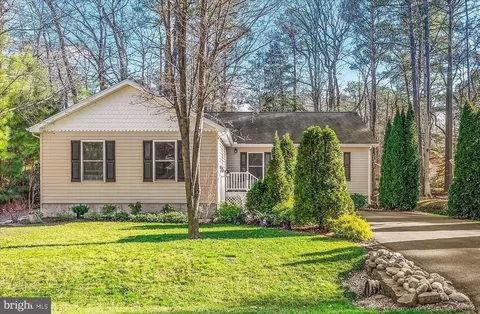 155 Sandyhook Rd, Berlin, MD 21811