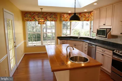 Kitchen - 12 Whaler Ln, Ocean Pines, MD 21811 photo 2 of 3