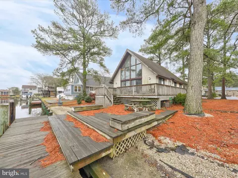 14 Widows Watch Ct, Berlin, MD 21811