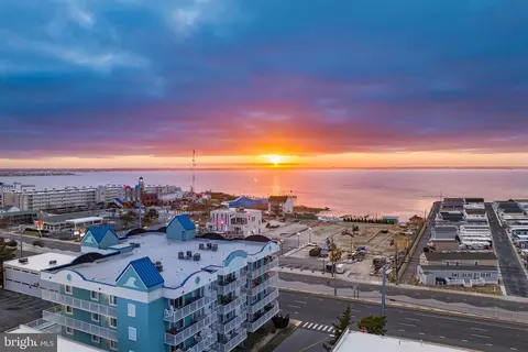 15 51st St #404, Ocean City, MD 21842