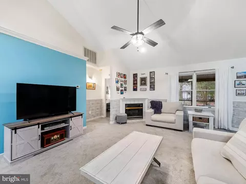 Living - 843 Ocean Pkwy, Berlin, MD 21811 photo 1 of 2