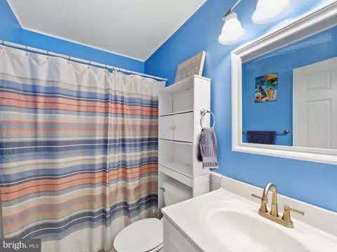 Bath - 843 Ocean Pkwy, Berlin, MD 21811 photo 2 of 2