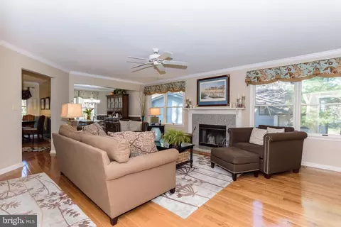 Living - 11 Drawbridge Rd, Berlin, MD 21811 photo 4 of 8