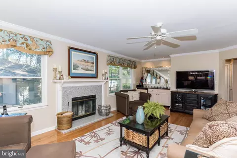 Living - 11 Drawbridge Rd, Berlin, MD 21811 photo 5 of 8