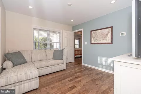 Living - 17 Beach Ct, Ocean Pines, MD 21811 photo 3 of 4