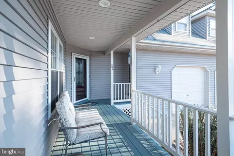 Exterior - 17 Beach Ct, Ocean Pines, MD 21811 photo 5 of 19