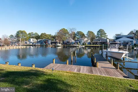 Exterior - 17 Beach Ct, Ocean Pines, MD 21811 photo 1 of 19