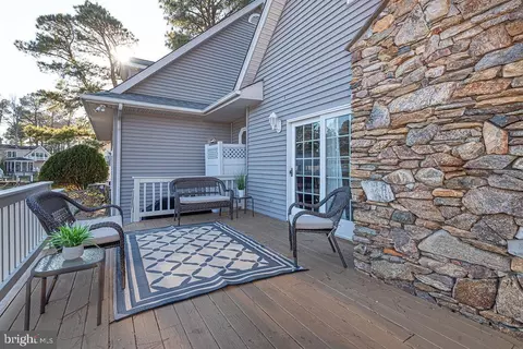 Exterior - 17 Beach Ct, Ocean Pines, MD 21811 photo 7 of 19