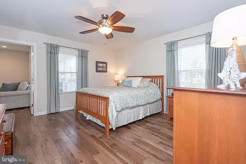 Bedroom - 17 Beach Ct, Ocean Pines, MD 21811 photo 1 of 10