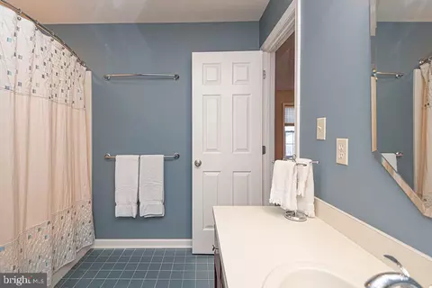 Bath - 17 Beach Ct, Ocean Pines, MD 21811 photo 6 of 9