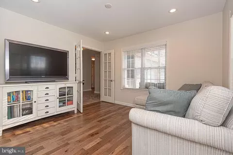 Living - 17 Beach Ct, Ocean Pines, MD 21811 photo 4 of 4