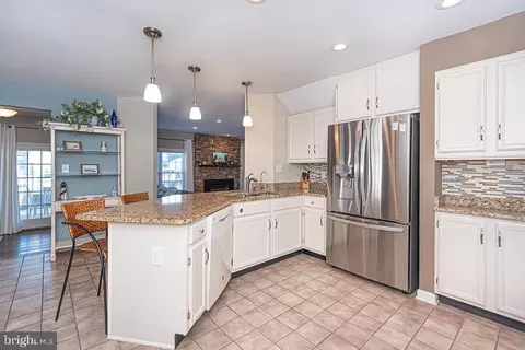 Kitchen - 17 Beach Ct, Ocean Pines, MD 21811 photo 4 of 5