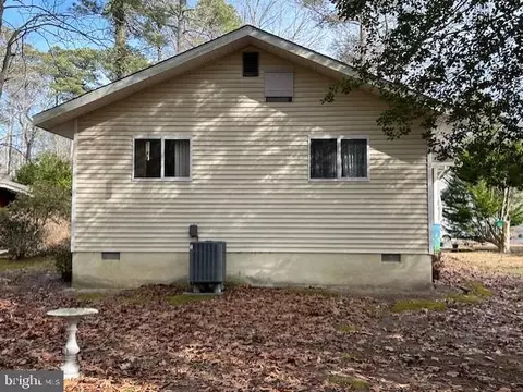Exterior - 160 Seafarer Ln, Ocean Pines, MD 21811 photo 5 of 25