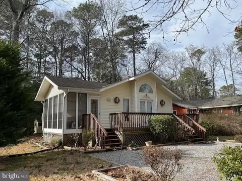 Exterior - 160 Seafarer Ln, Ocean Pines, MD 21811 photo 4 of 25