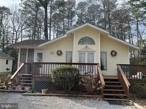 Exterior - 160 Seafarer Ln, Ocean Pines, MD 21811 photo 11 of 25