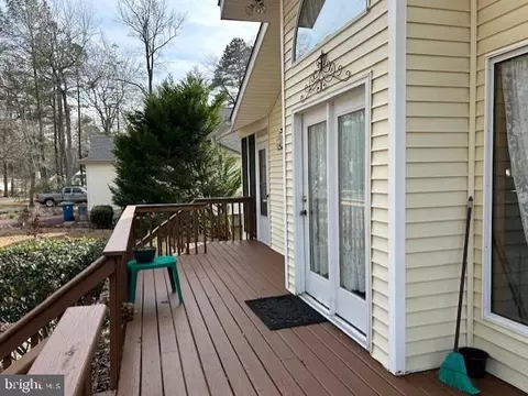 Exterior - 160 Seafarer Ln, Ocean Pines, MD 21811 photo 2 of 25