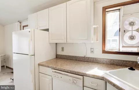 Kitchen - 160 Seafarer Ln, Ocean Pines, MD 21811 photo 5 of 5