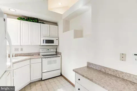 Kitchen - 160 Seafarer Ln, Ocean Pines, MD 21811 photo 4 of 5