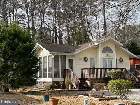 Exterior - 160 Seafarer Ln, Ocean Pines, MD 21811 photo 12 of 25