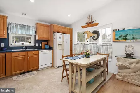 Dining - 436 Timberline Cir, Berlin, MD 21811 photo 1 of 2