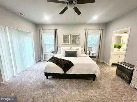 Bedroom - 166 Ocean Pkwy, Berlin, MD 21811 photo 2 of 4