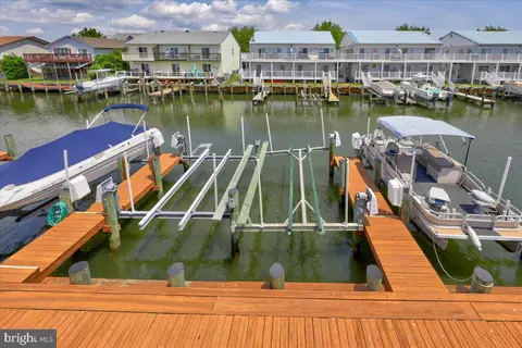 128 Captains Quarters Rd #204, Ocean City, MD 21842 | 32 Photos - Movoto