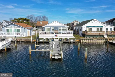 611 S Surf Rd, Ocean City, MD 21842